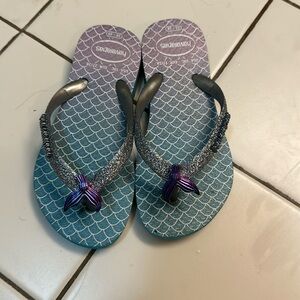 New havaianas size 10 mermaid flip-flops